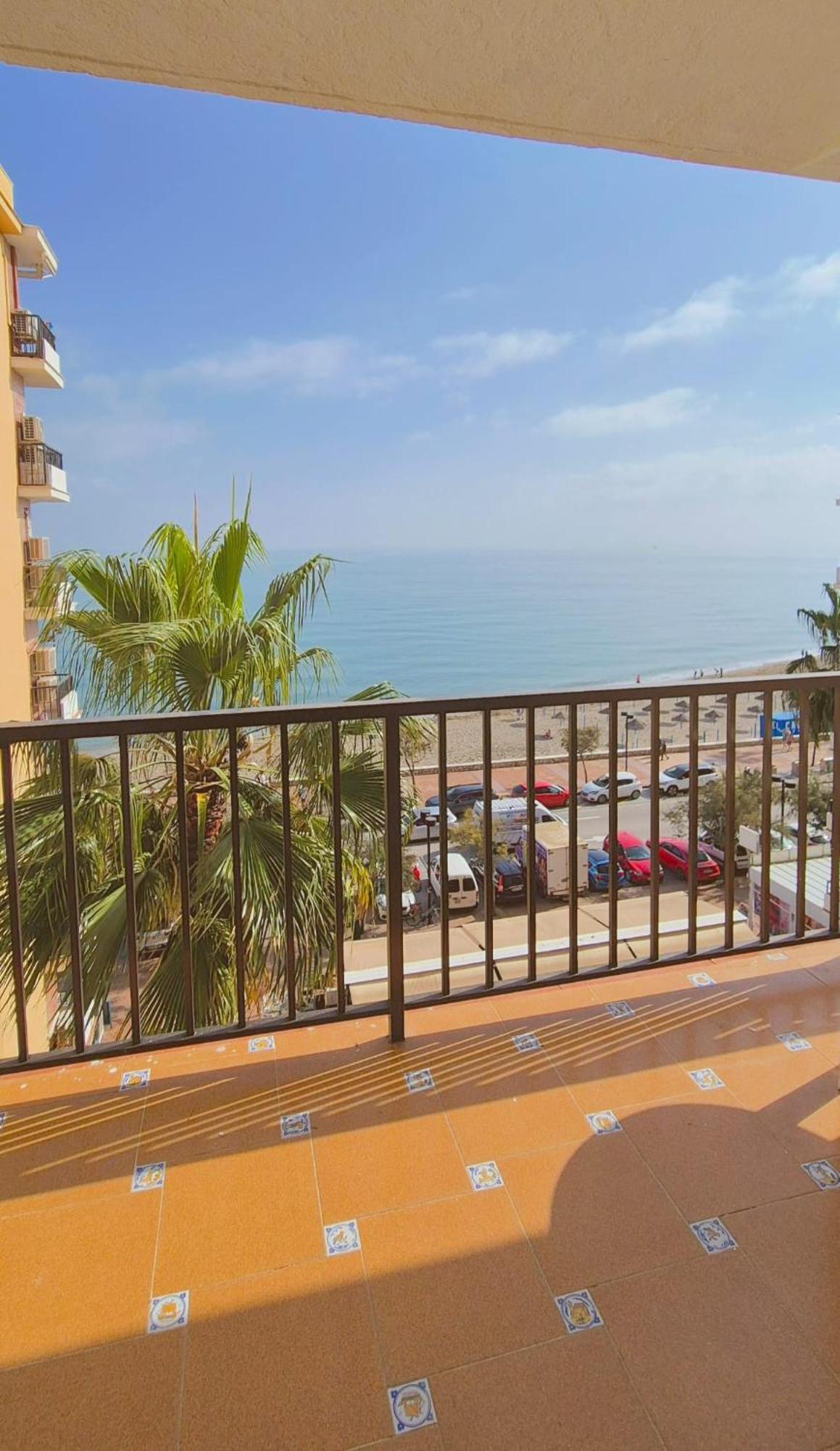 Apartamento Con Piscina En La Primera Linea De Playa De Fuengirola Εξωτερικό φωτογραφία